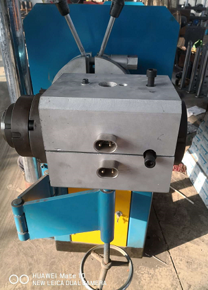 擠塑機(jī)機(jī)頭